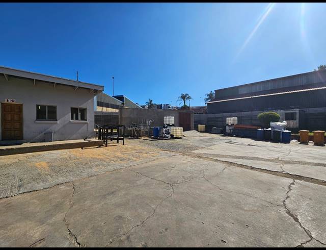 7,000M² WAREHOUSE FOR SALE IN ALBERTON NORTH